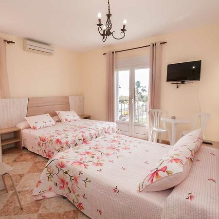 Hostal Sonrisa Del Mar Коніль-де-ла-Фронтера Екстер'єр фото