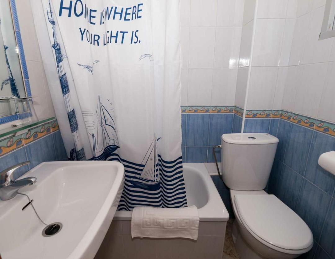 Hostal Sonrisa Del Mar Коніль-де-ла-Фронтера Екстер'єр фото
