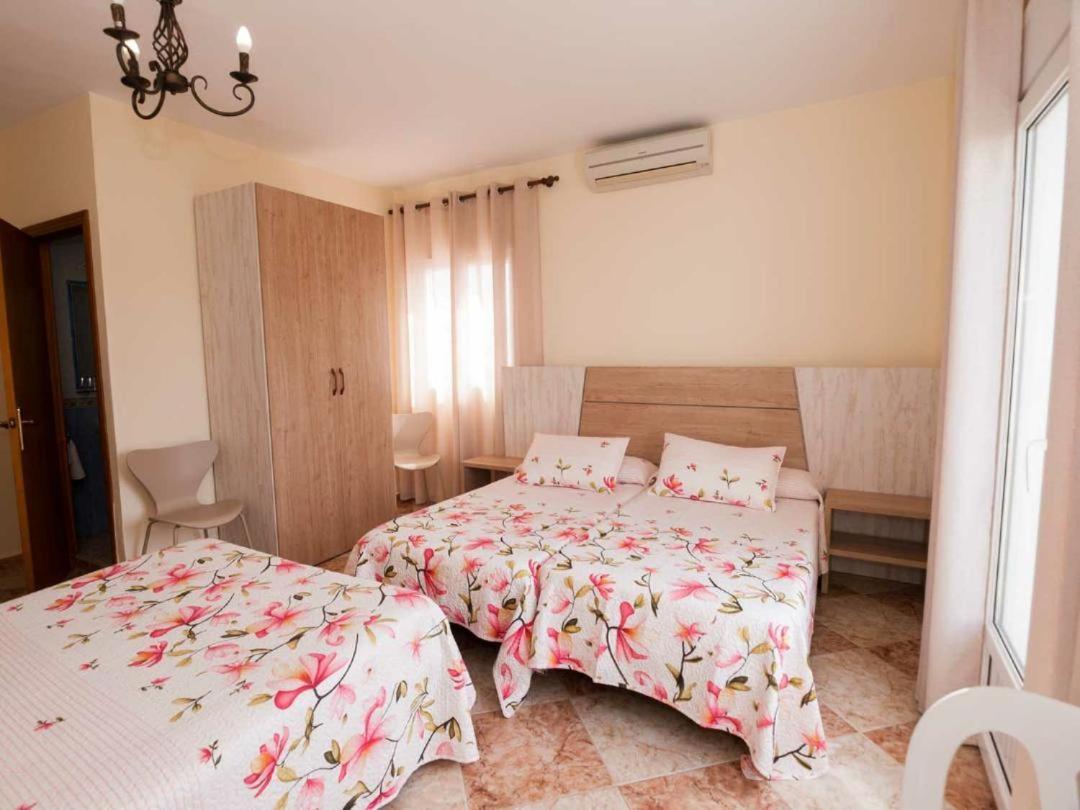 Hostal Sonrisa Del Mar Коніль-де-ла-Фронтера Екстер'єр фото