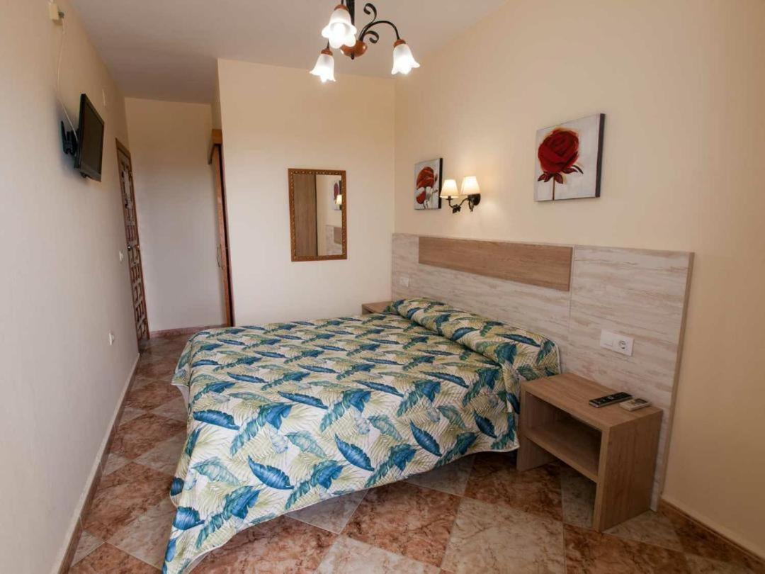 Hostal Sonrisa Del Mar Коніль-де-ла-Фронтера Екстер'єр фото