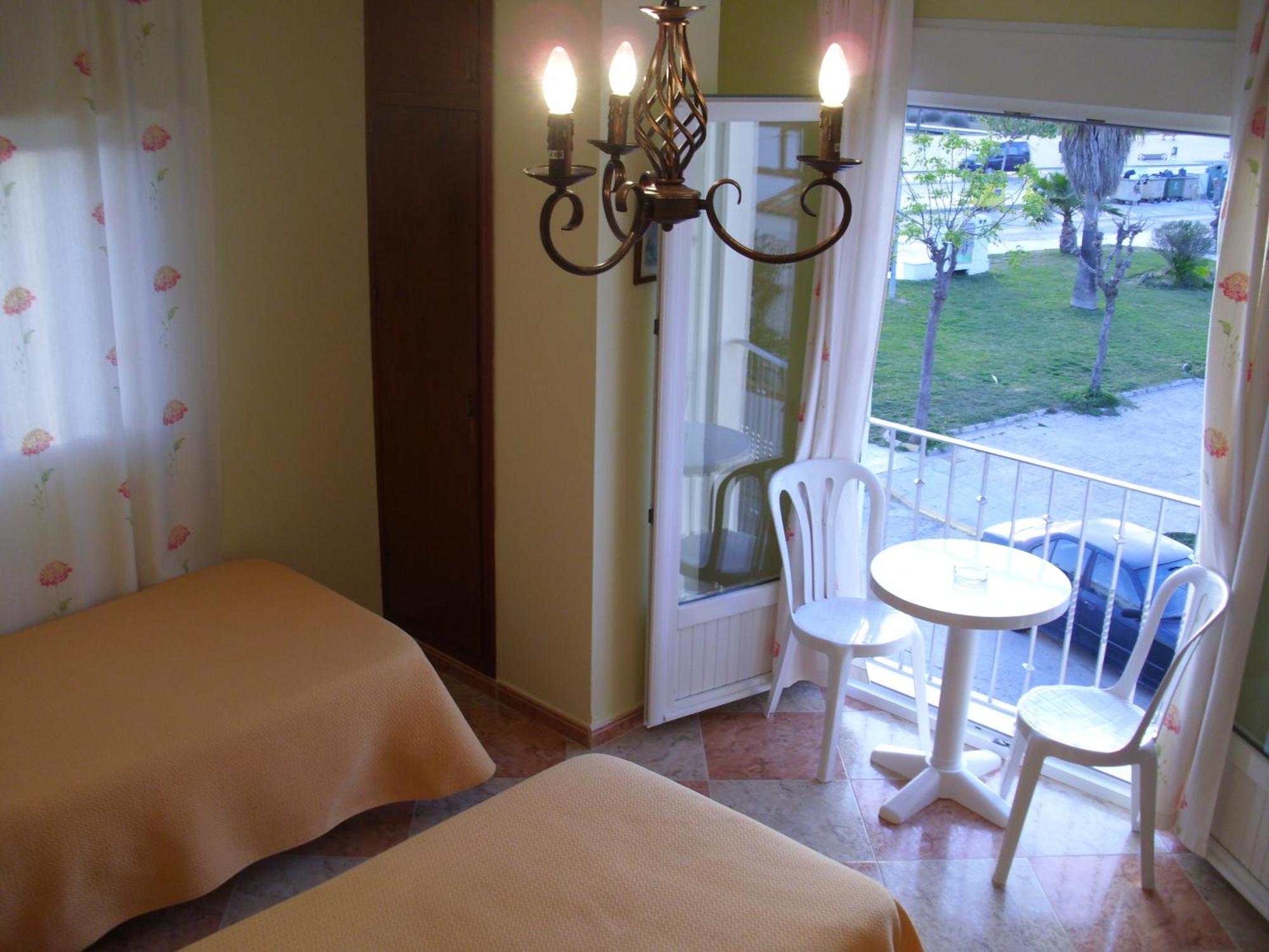 Hostal Sonrisa Del Mar Коніль-де-ла-Фронтера Екстер'єр фото