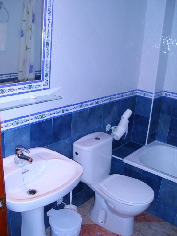Hostal Sonrisa Del Mar Коніль-де-ла-Фронтера Номер фото